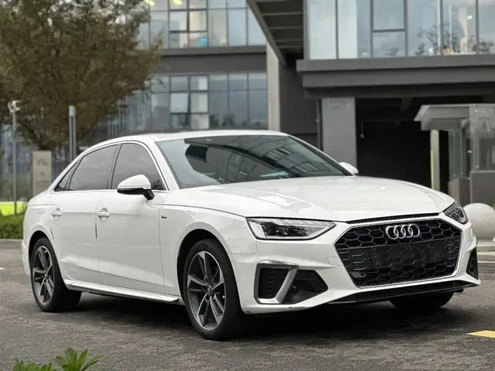 Audi A4 из Кореи — выданный клиенту автомобиль